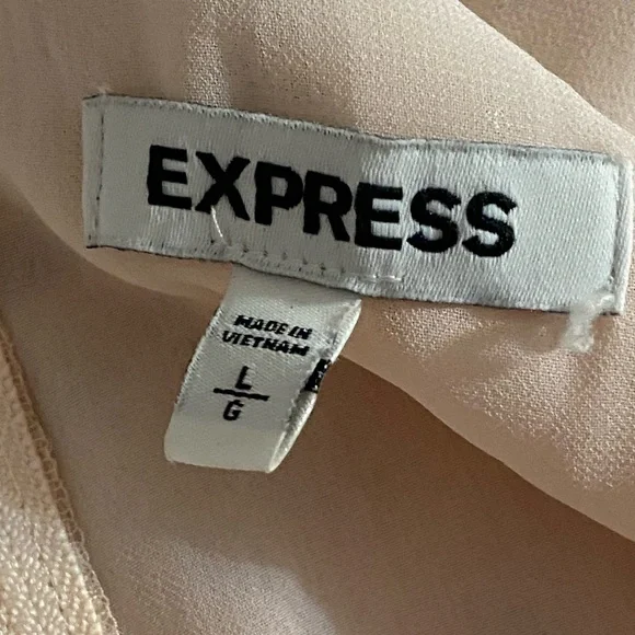 Express Large Cutout Blouse - Picture 7 of 8